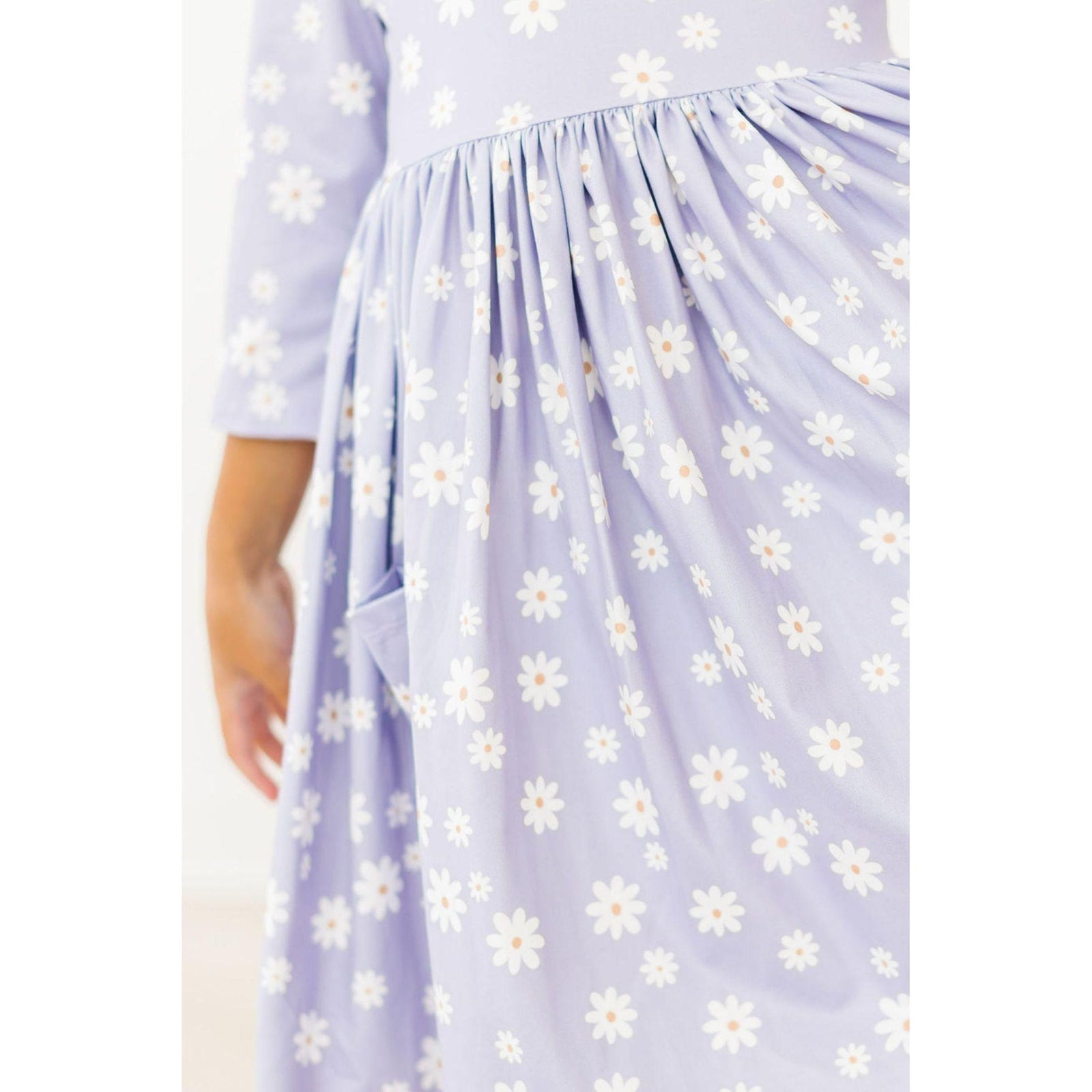 Dainty Daisies 3/4 Sleeve Pocket Twirl Dress