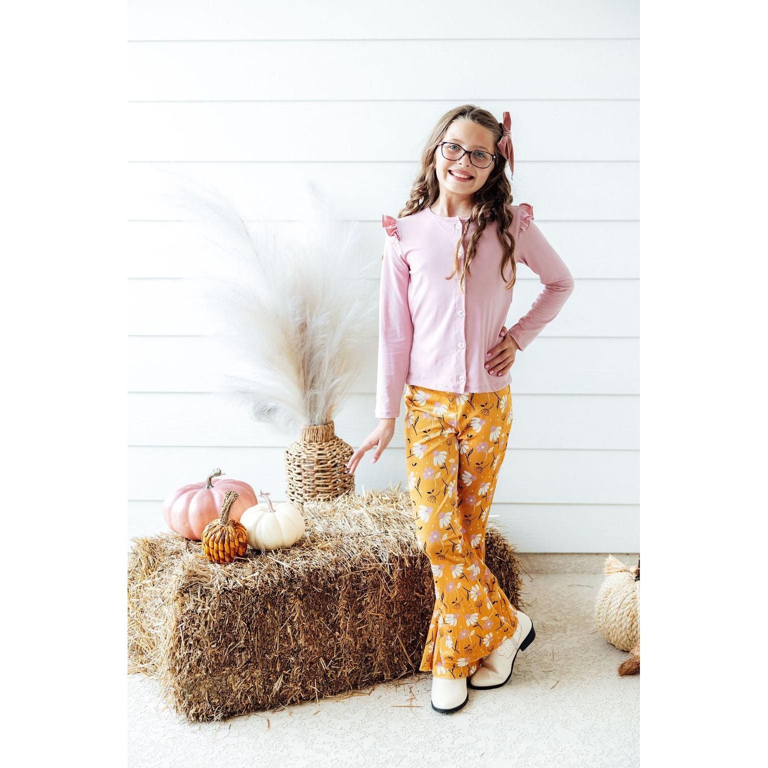 Dandelions in Fall Ribbed Velvet Bells