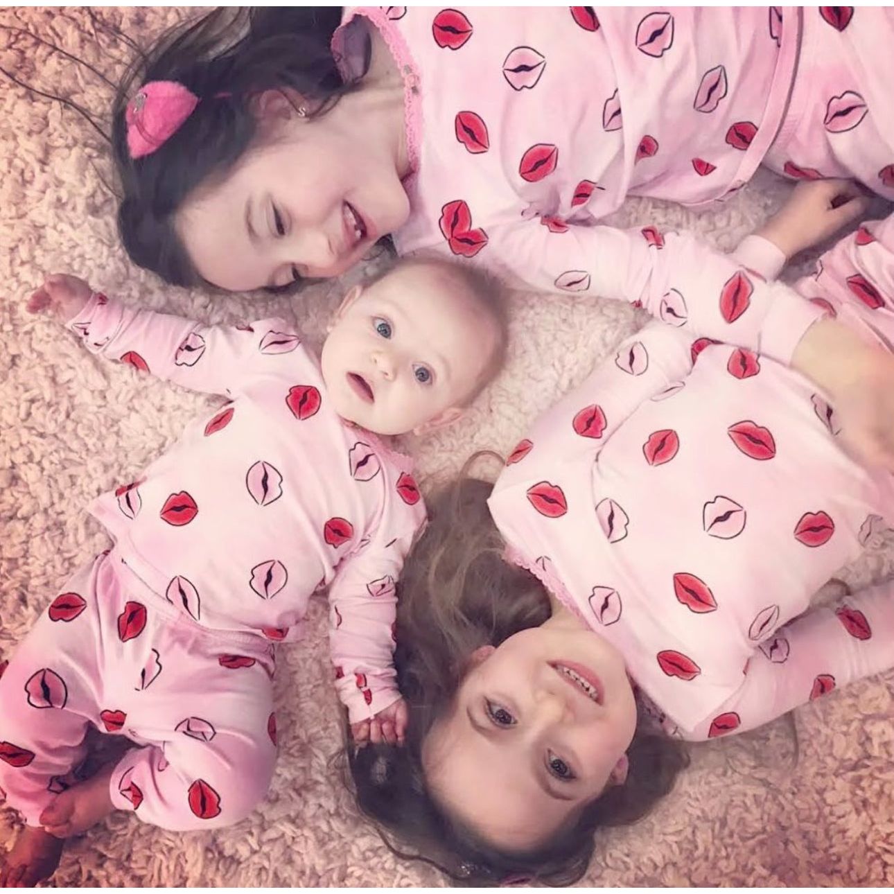 lips long sleeve pajama set