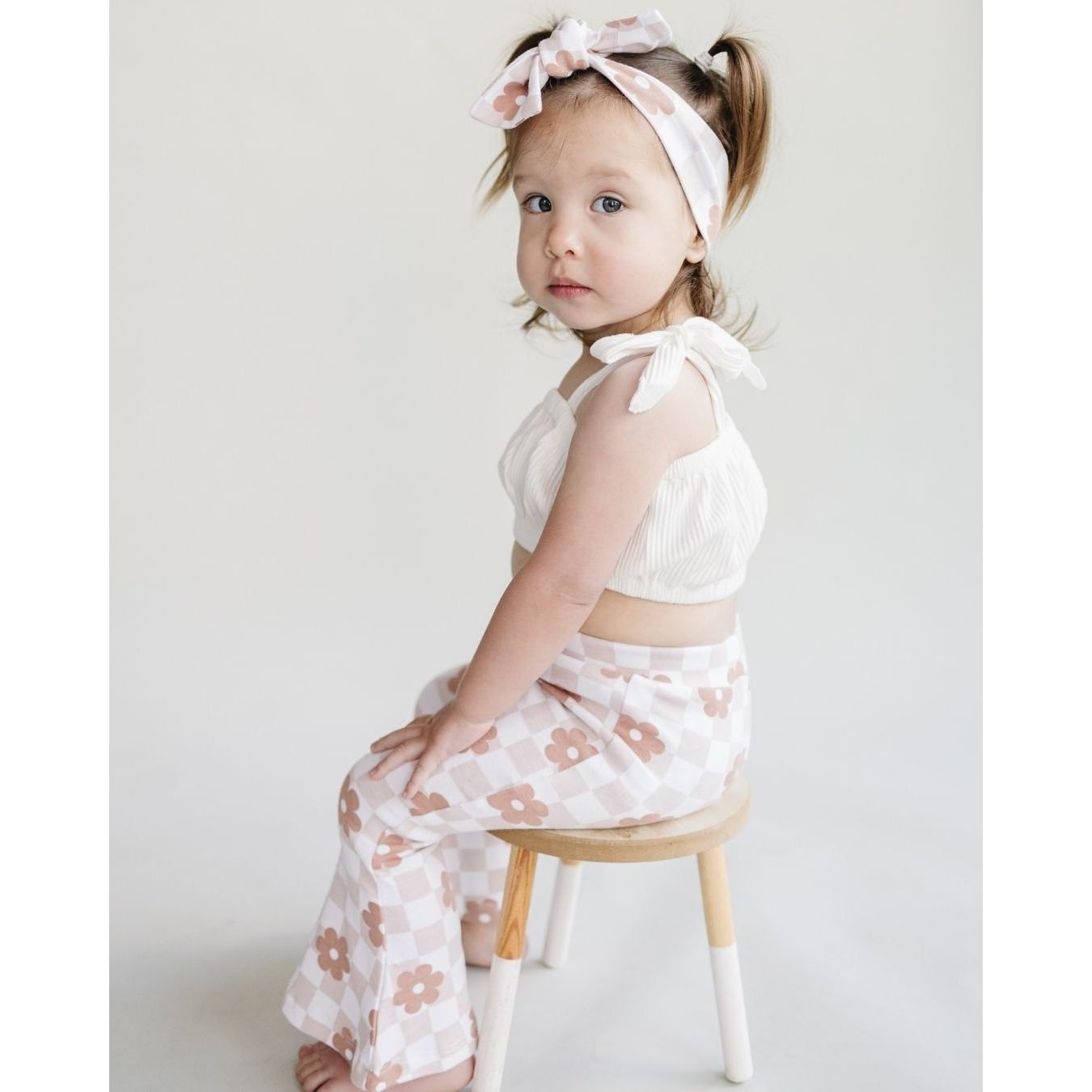 Latte Daisy Headband