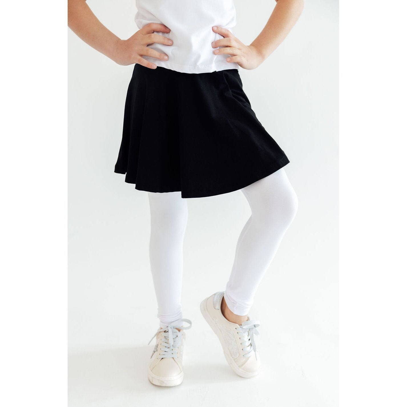 Black & White Twirl Skegging