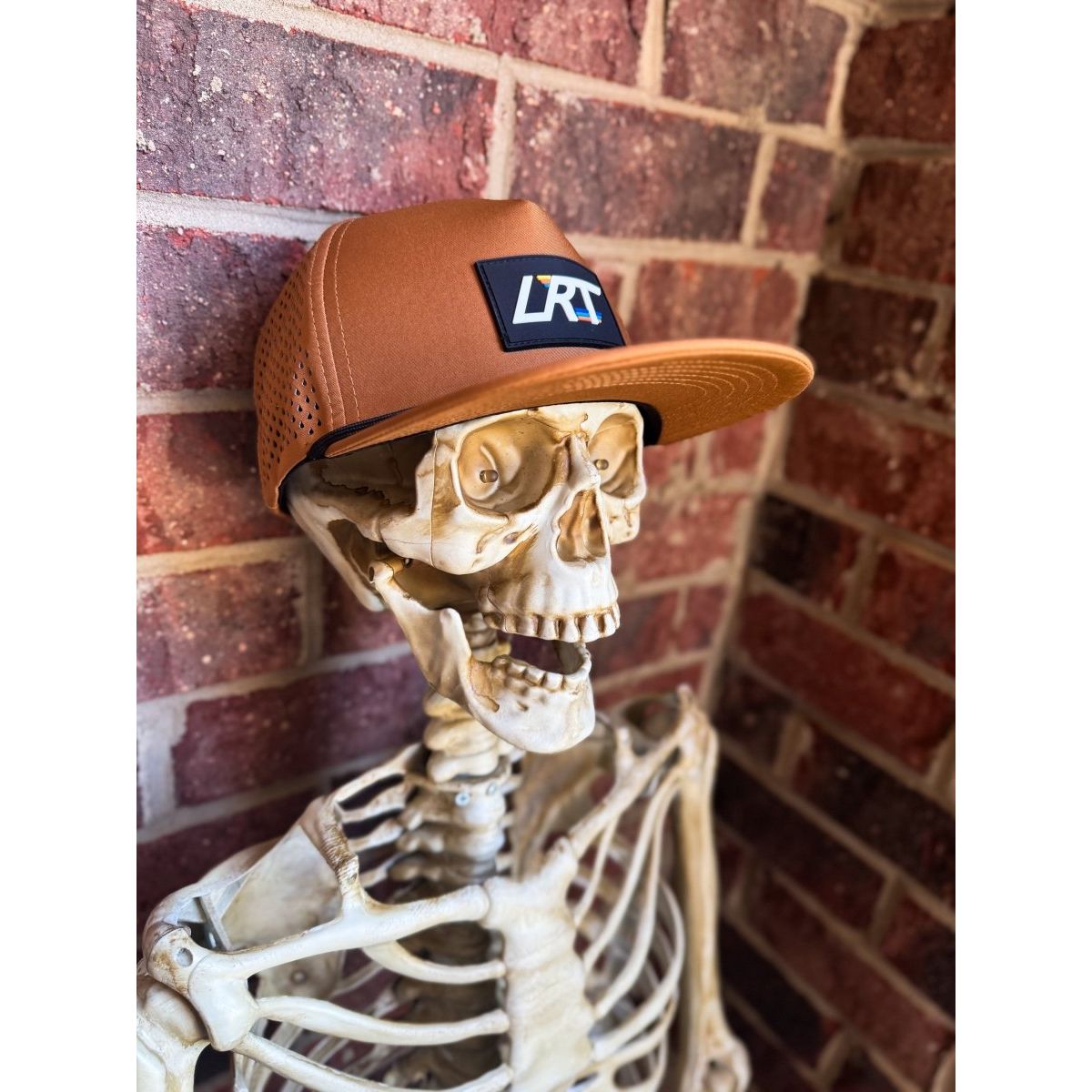 WATERPROOF AGE SNAPBACK - CHESTNUT