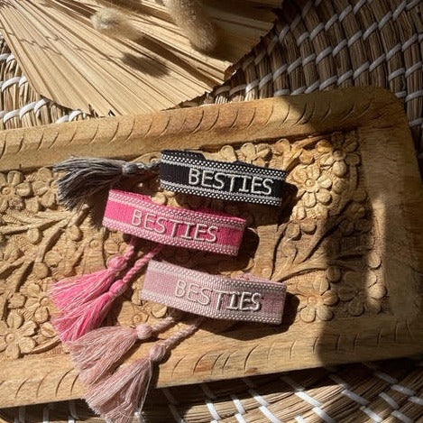 BESTIES embroidered friendship bracelet in pink