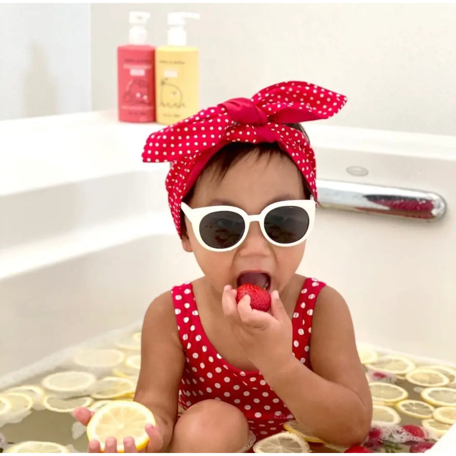 strawberry bath & bubbles