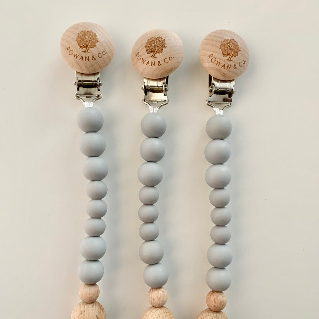 carolyn pacifier clip in grey