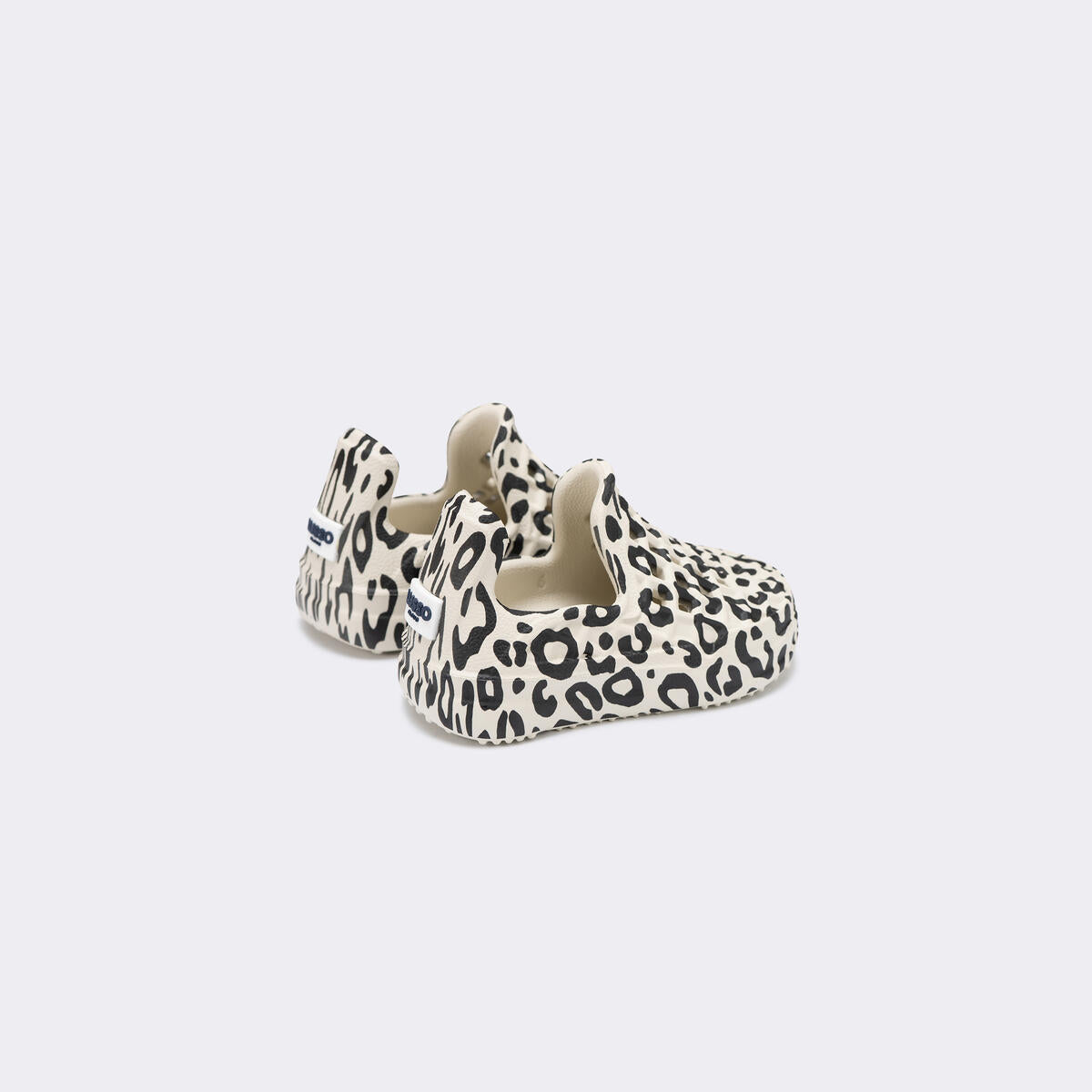 scenario kids slip ons | snow leopard