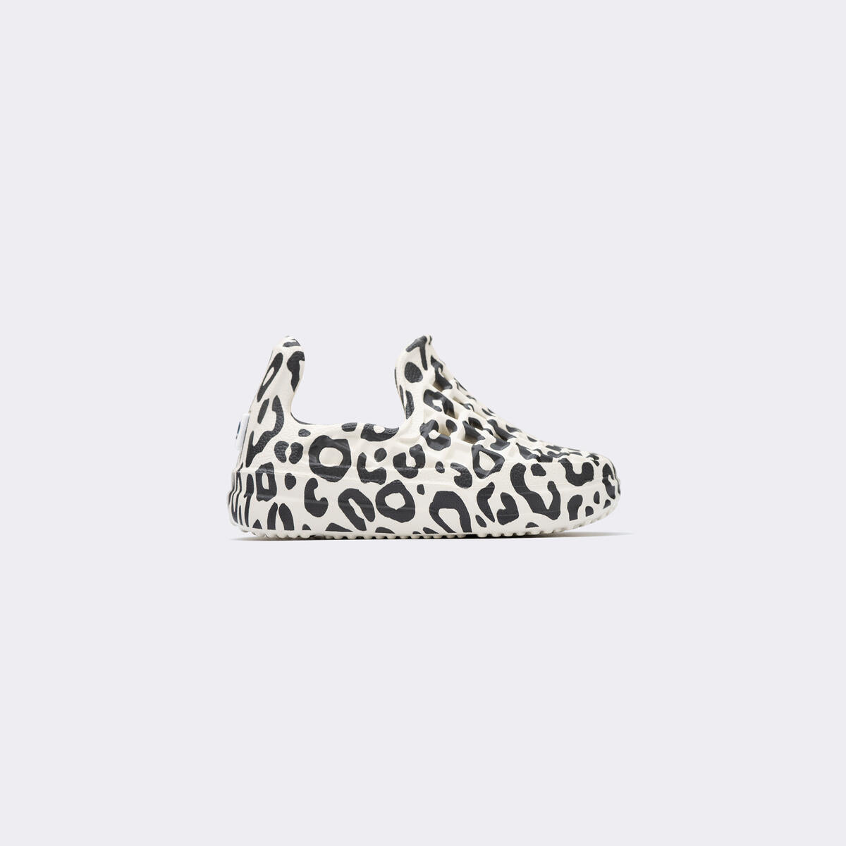 scenario kids slip ons | snow leopard