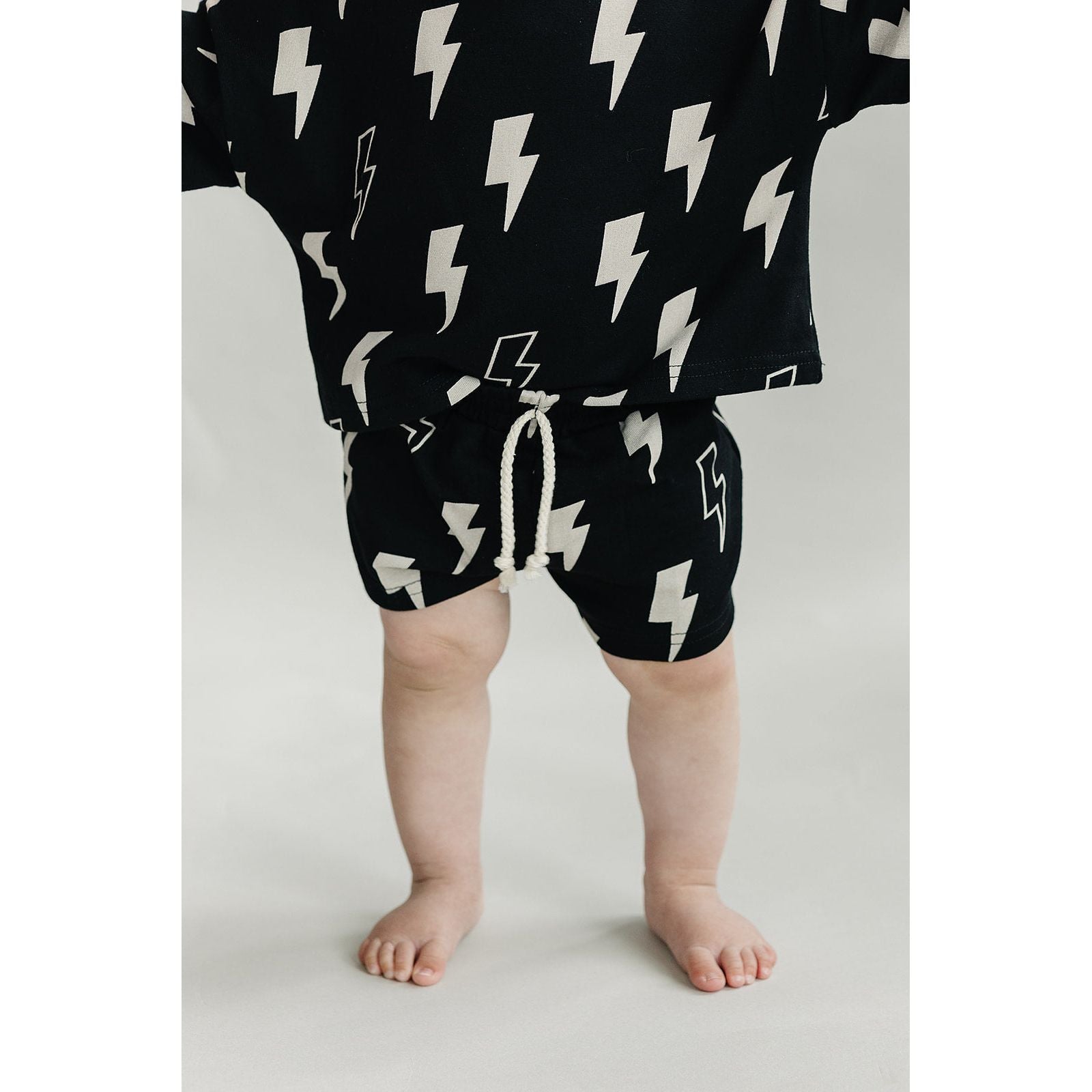 Shorts Set | Black Bolts