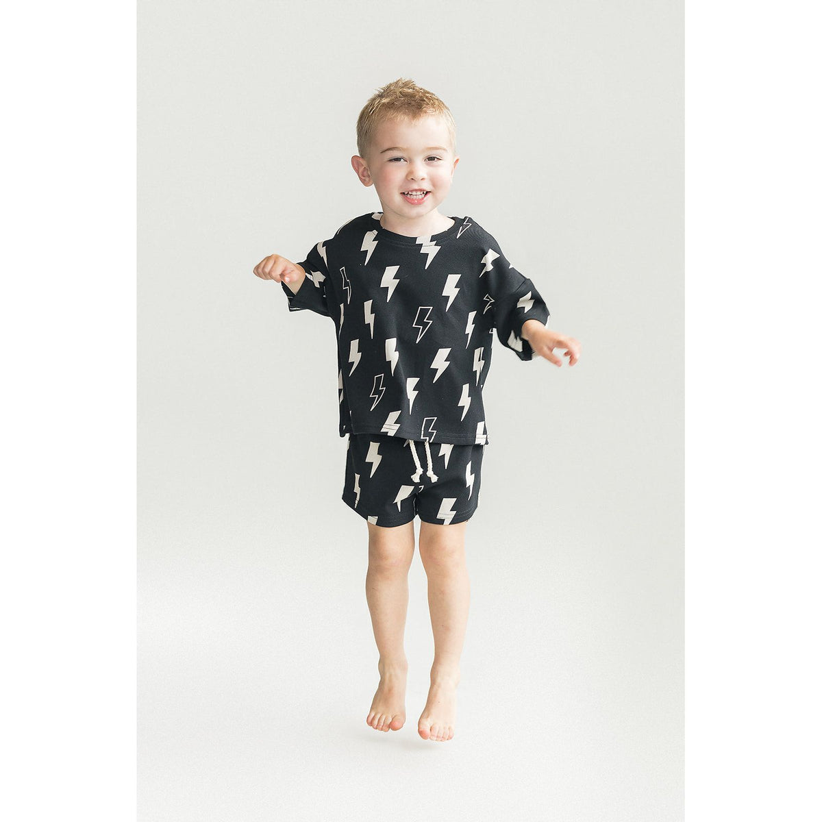 Shorts Set | Black Bolts