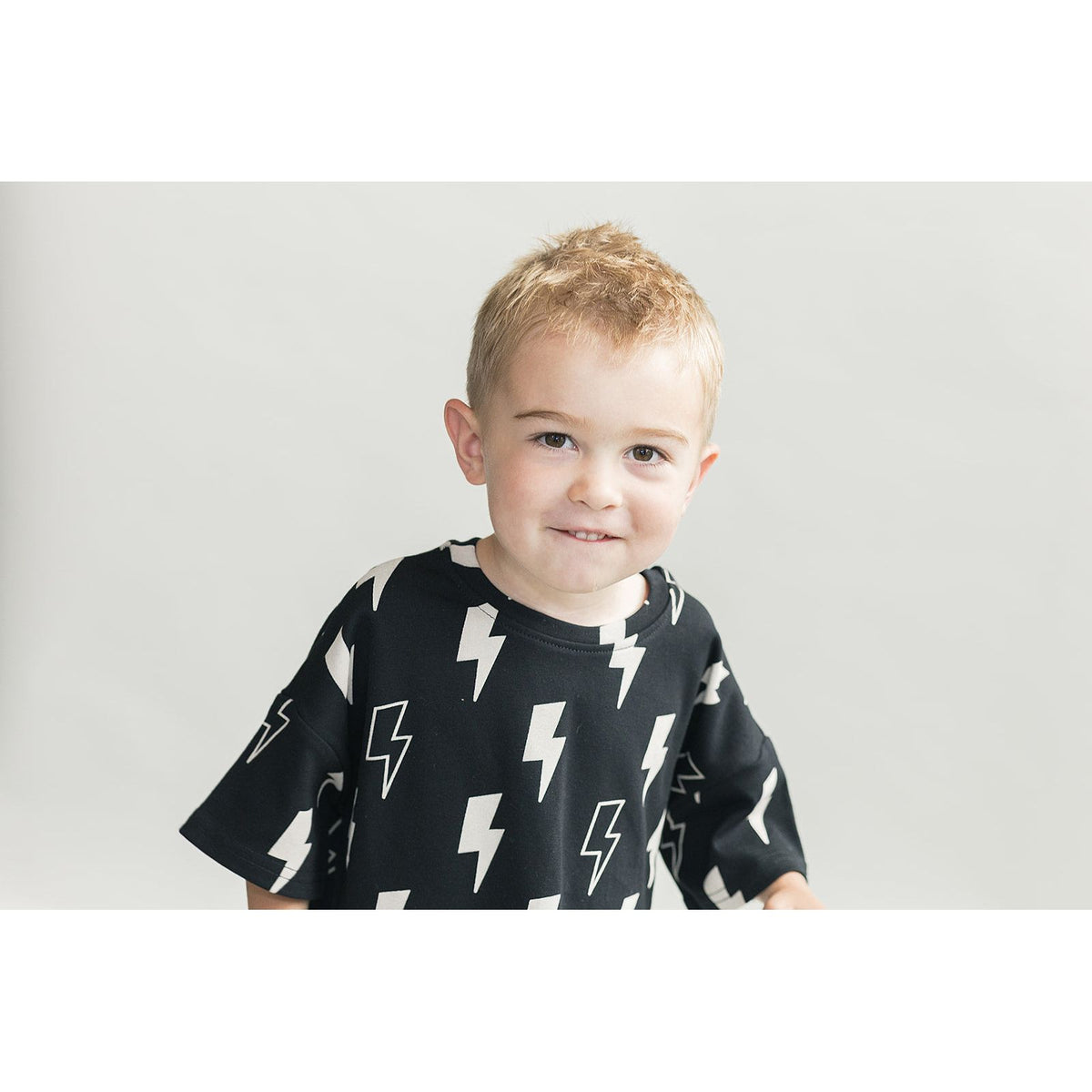 Shorts Set | Black Bolts