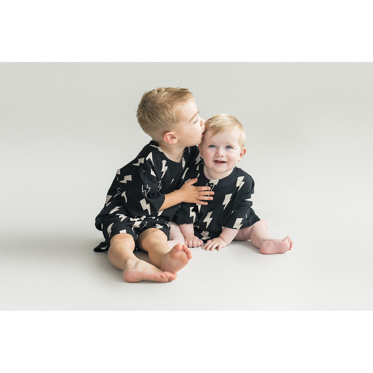 Shorts Set | Black Bolts