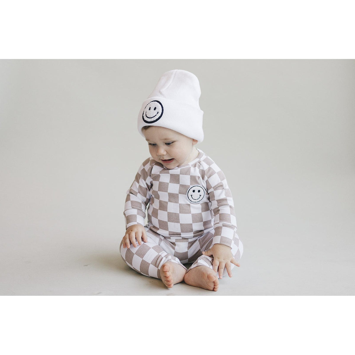 Checkered Smiley Lounge Set | Latte