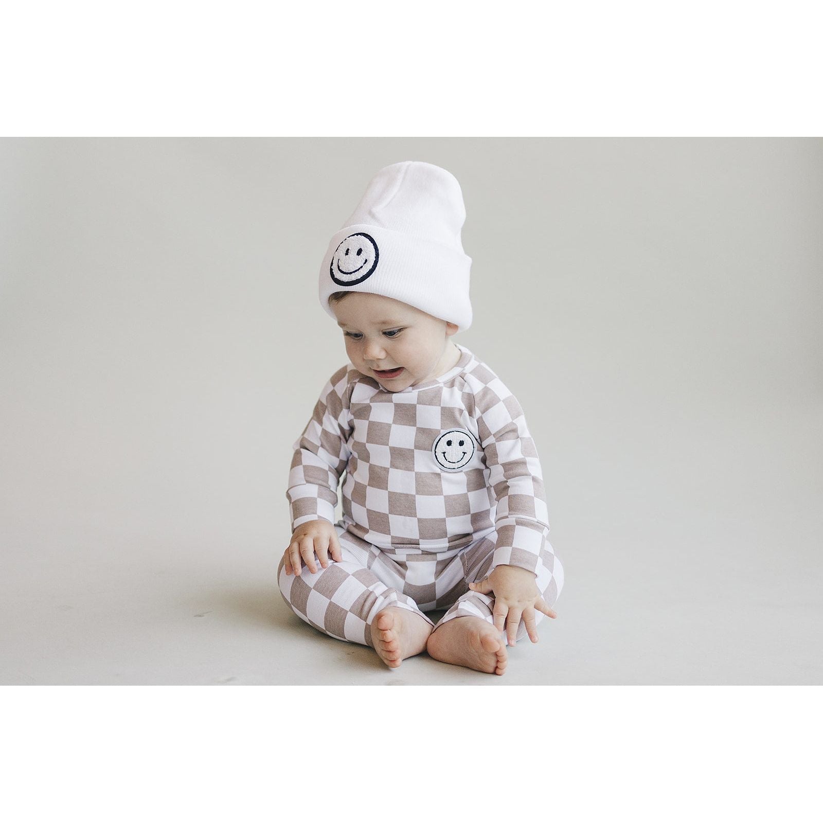 Checkered Smiley Lounge Set | Latte