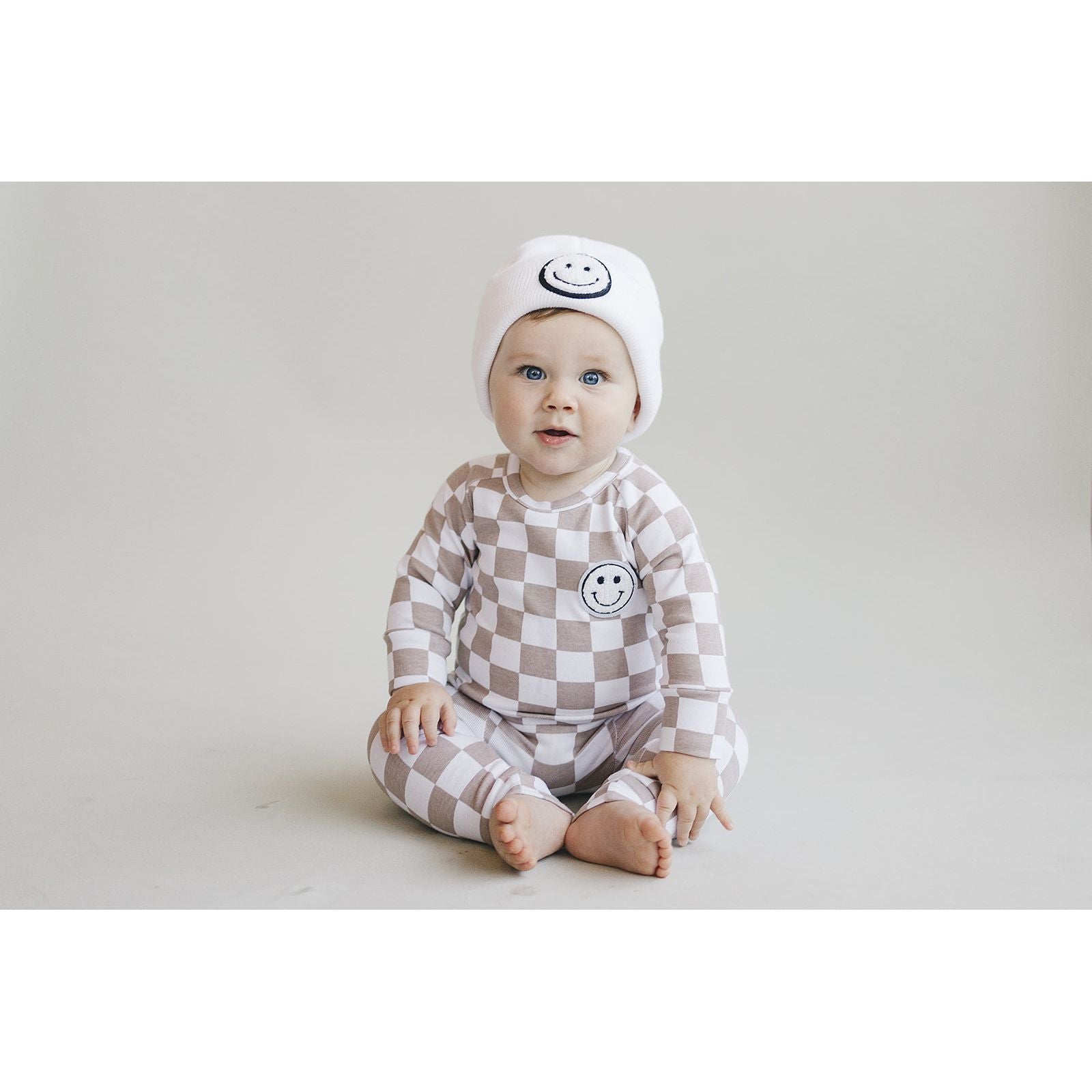 Checkered Smiley Lounge Set | Latte