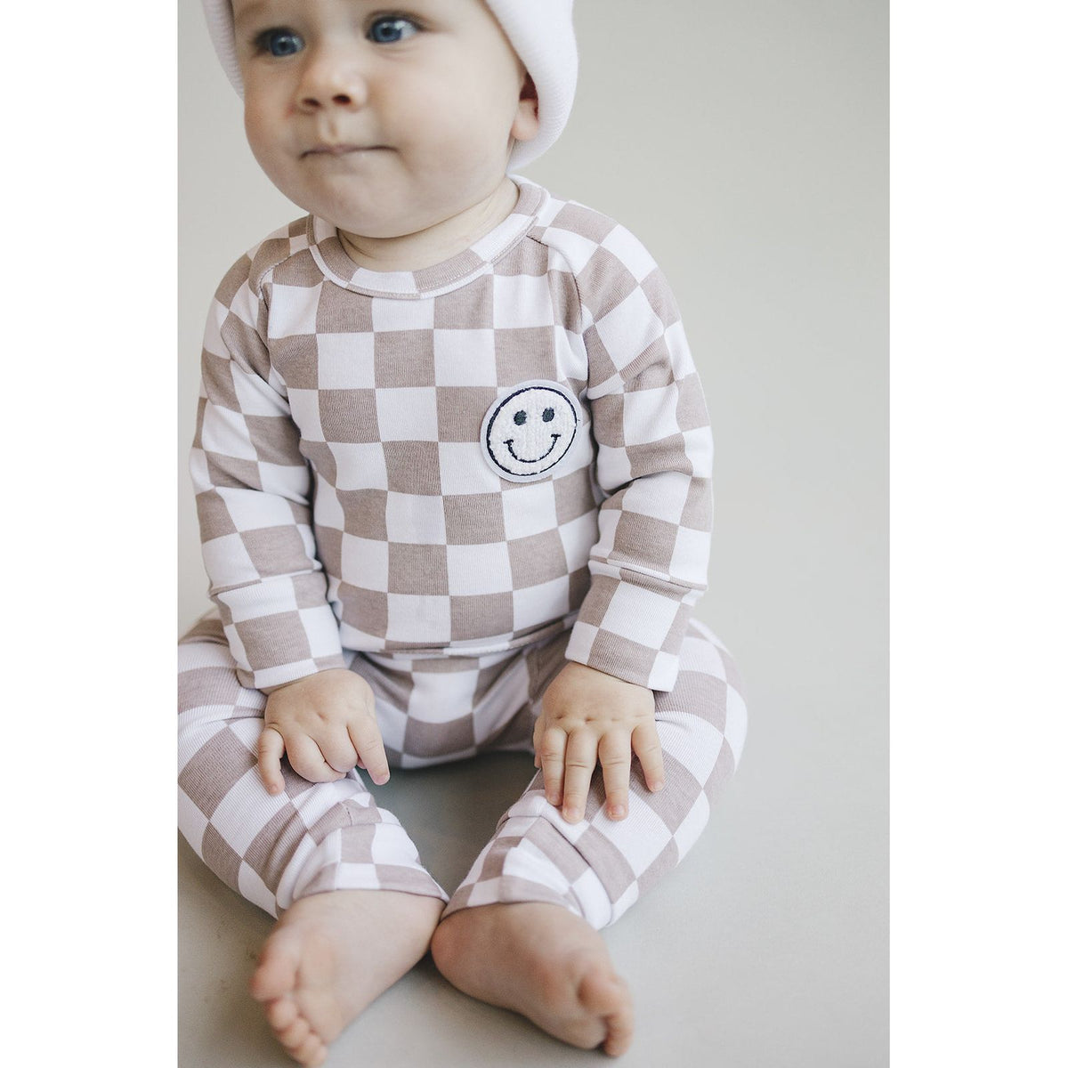 Checkered Smiley Lounge Set | Latte