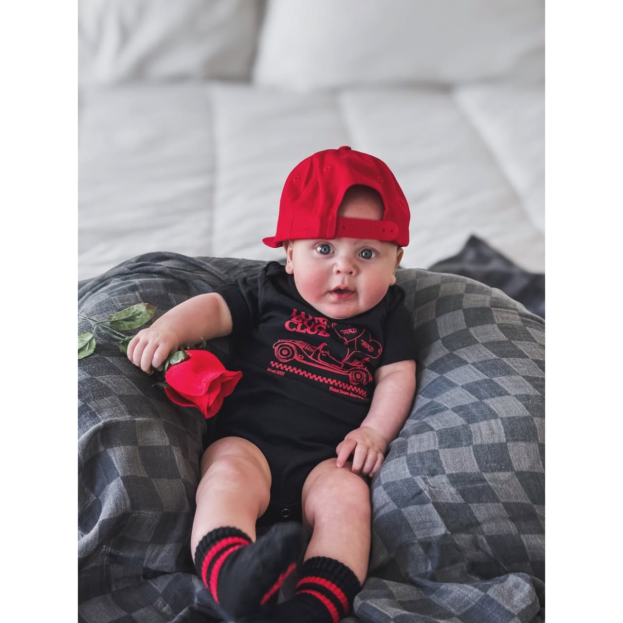 THE LOVE BUG CLUB TEE - ONESIE BLACK