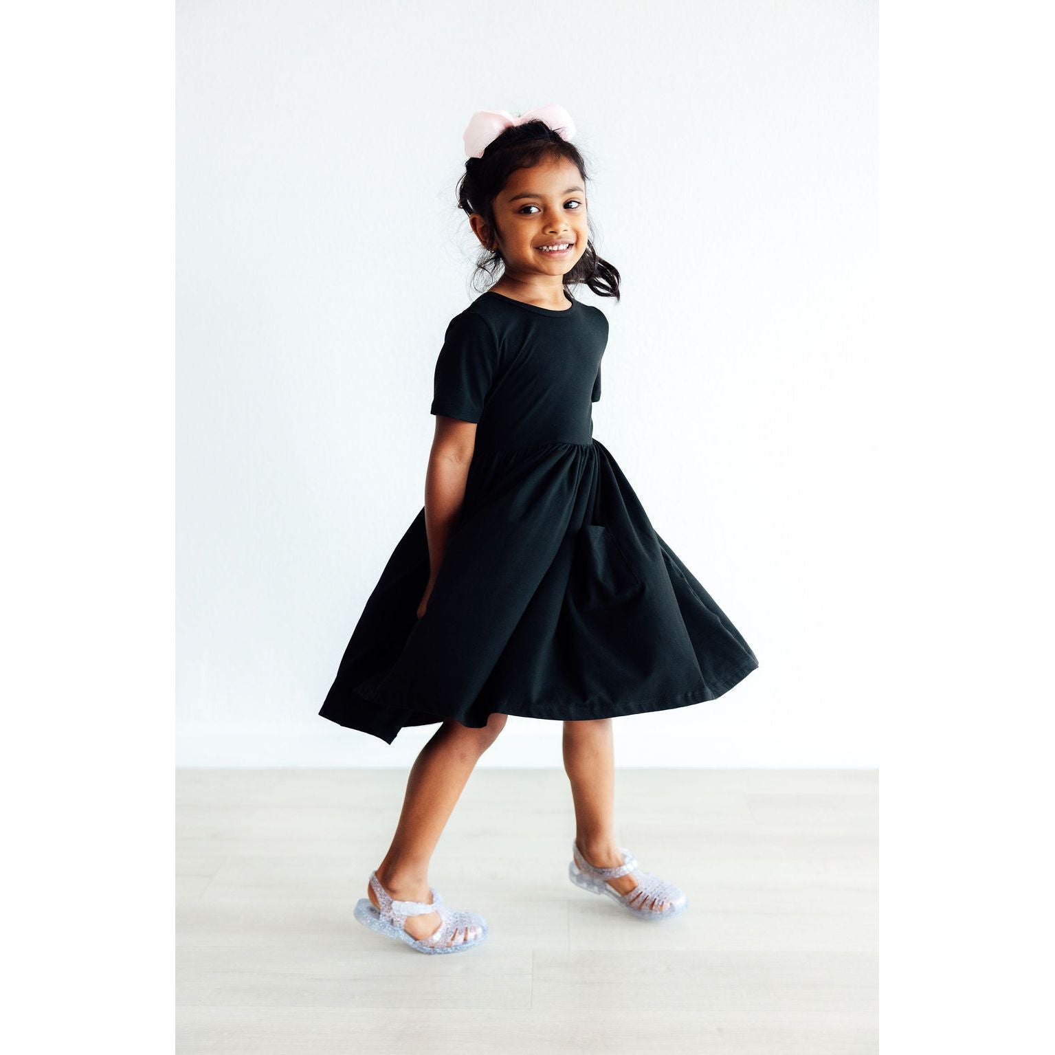 Black S/S Pocket Twirl Dress