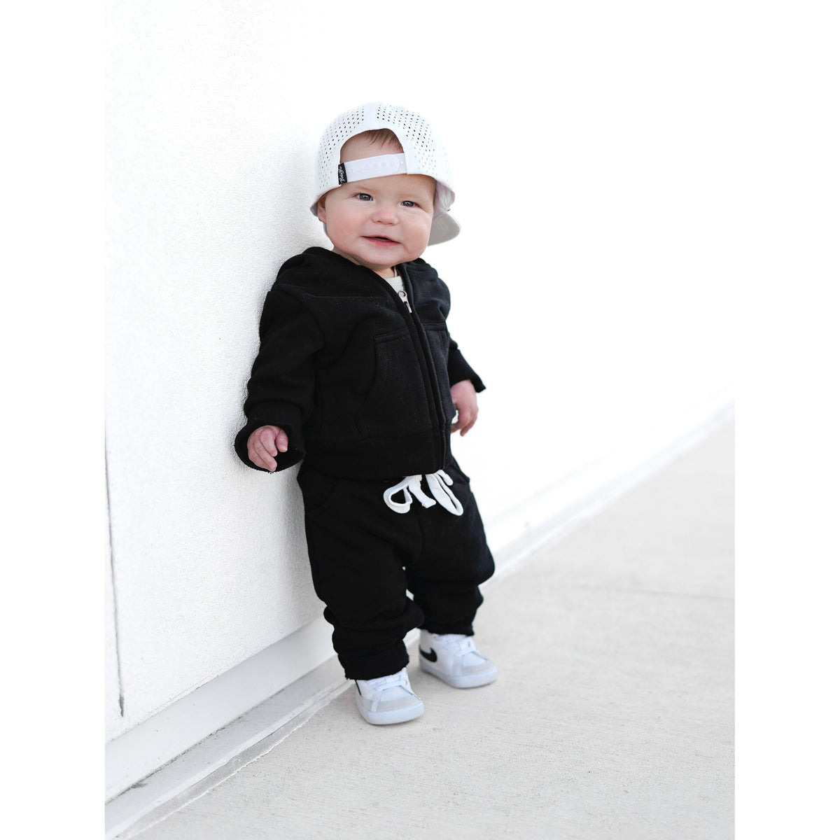 Classic Zip Hoodie - Black