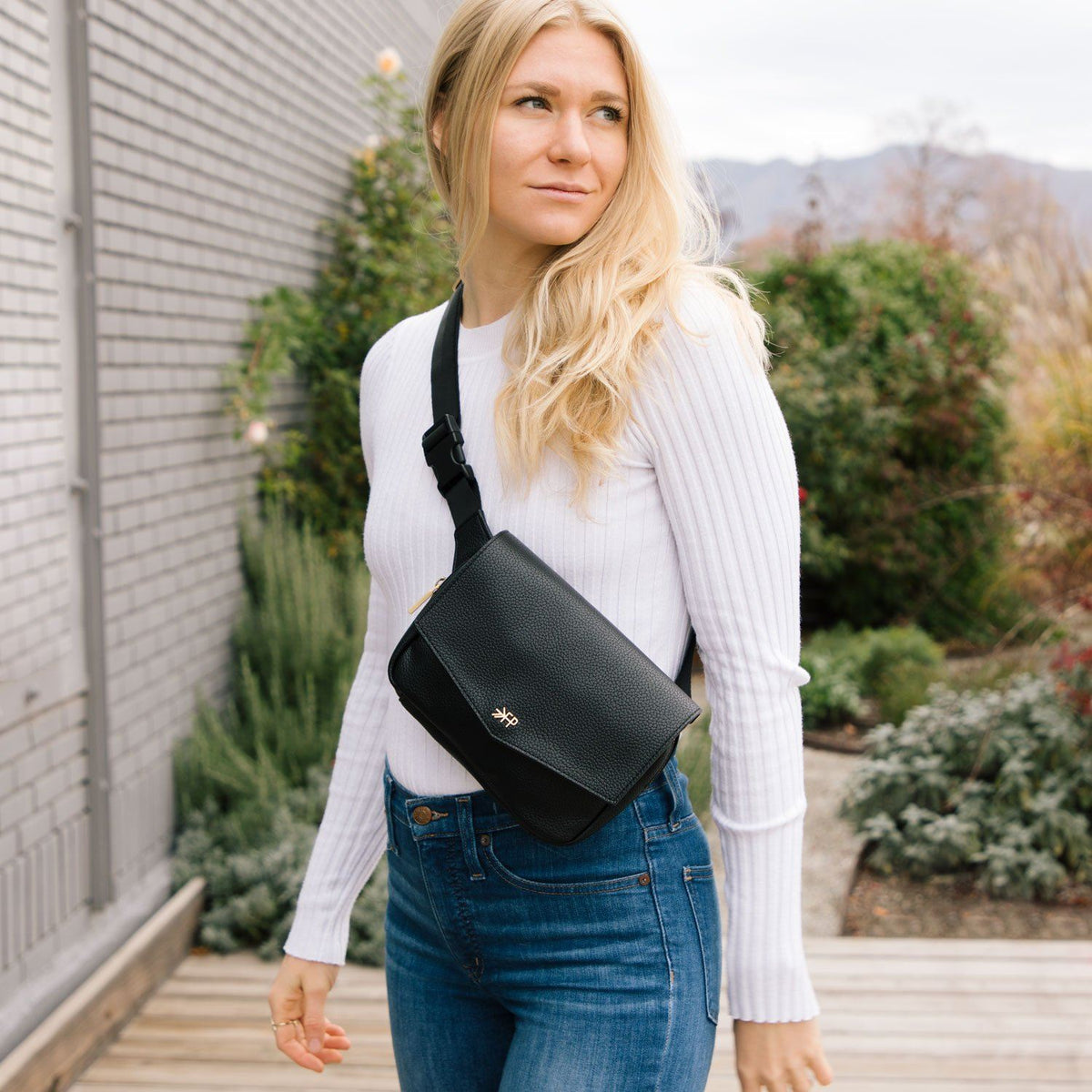 Ebony Classic Fanny Pack