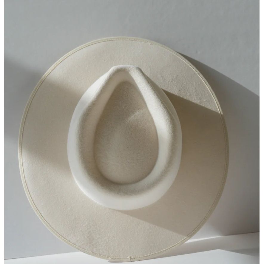 the sloane hat in white