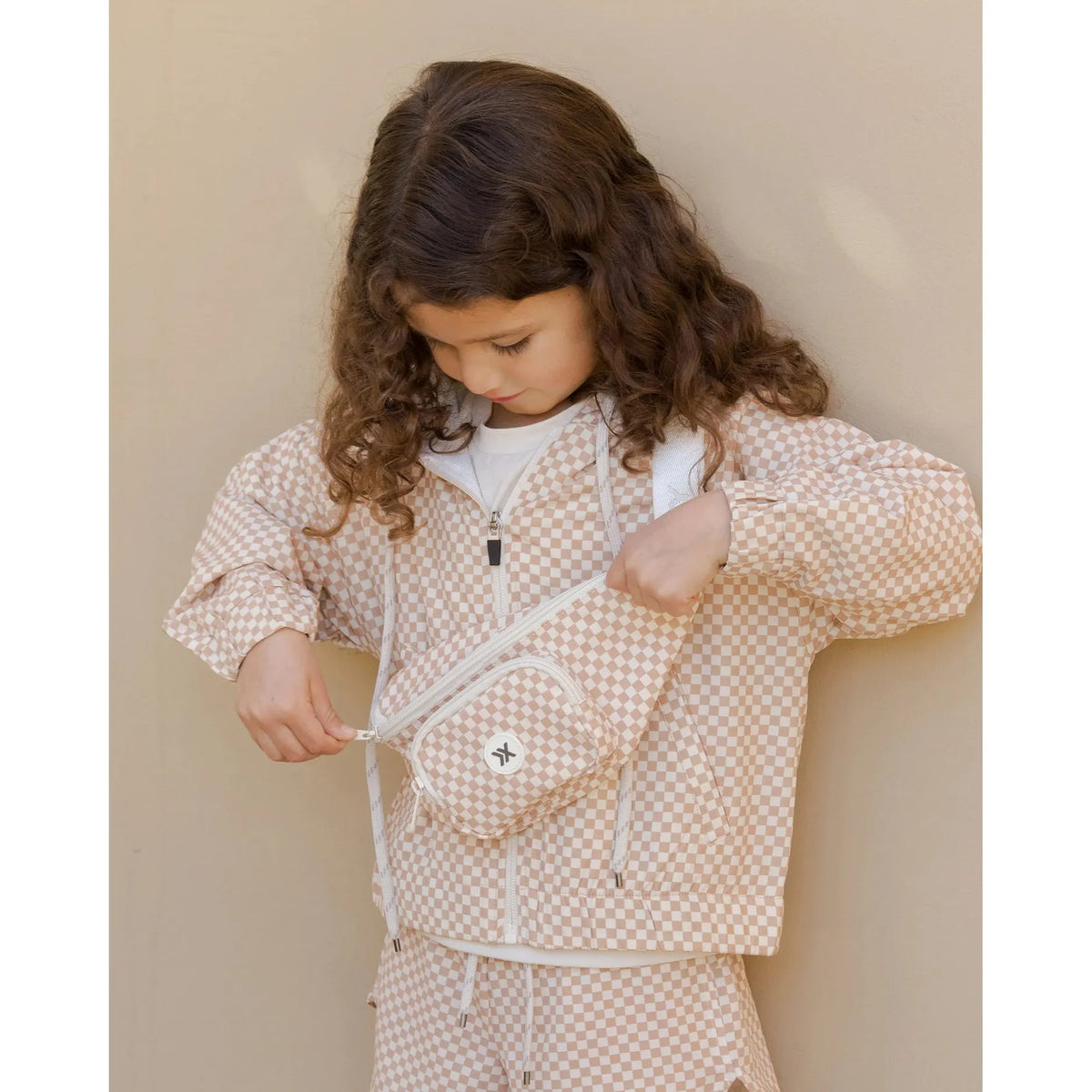 hooded windbreaker || clay micro check