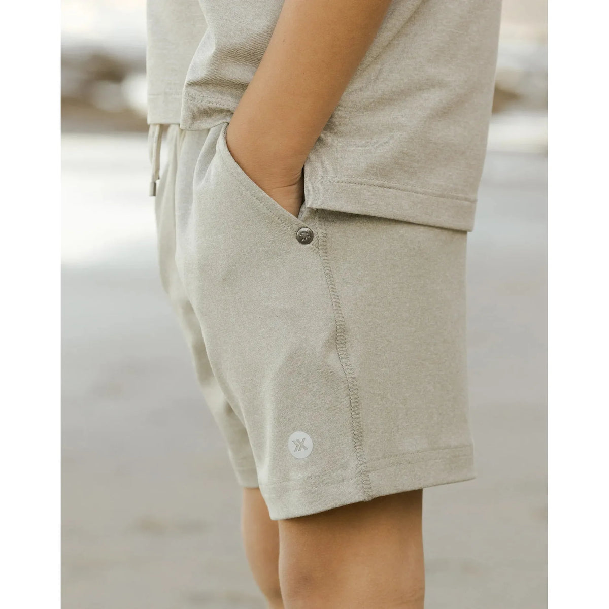 oceanside tech short || heathered sage