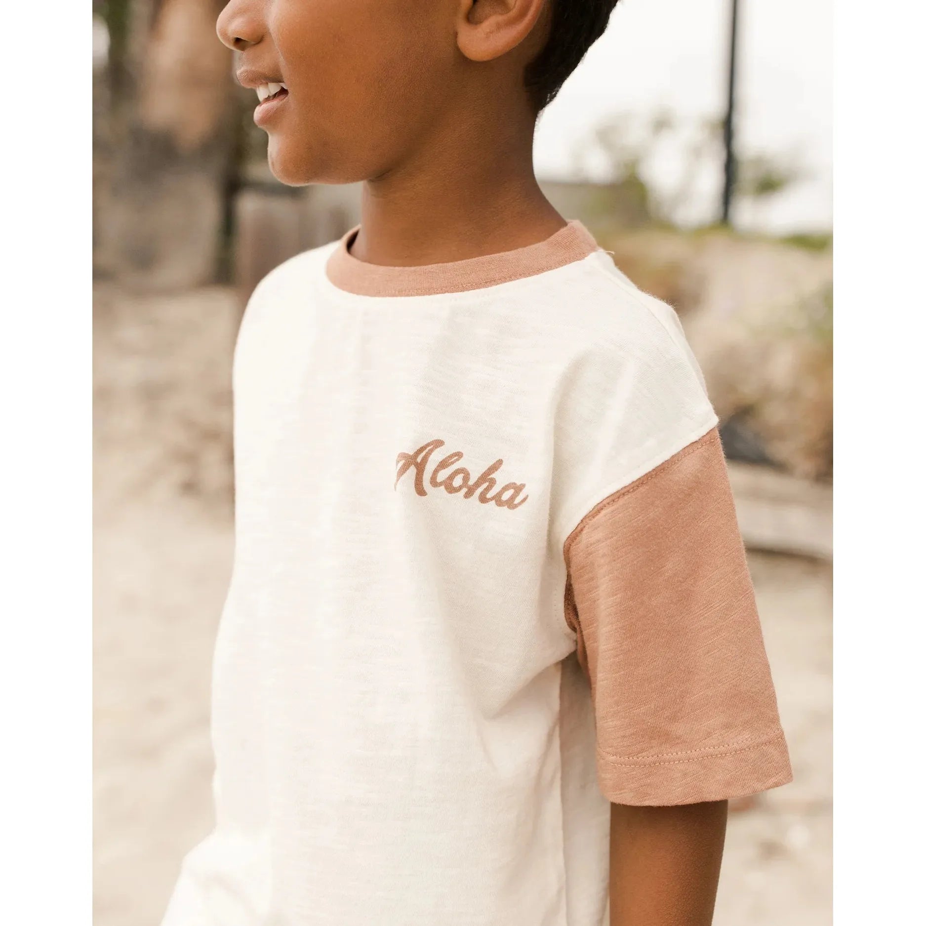 contrast short sleeve tee || aloha