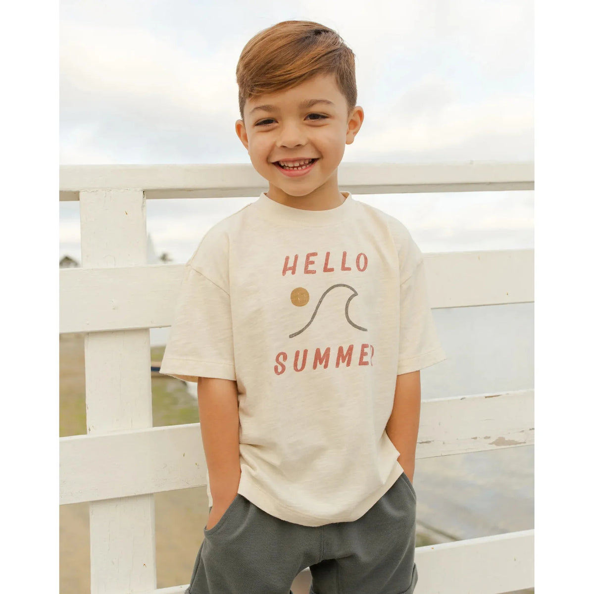 relaxed tee || hello summer