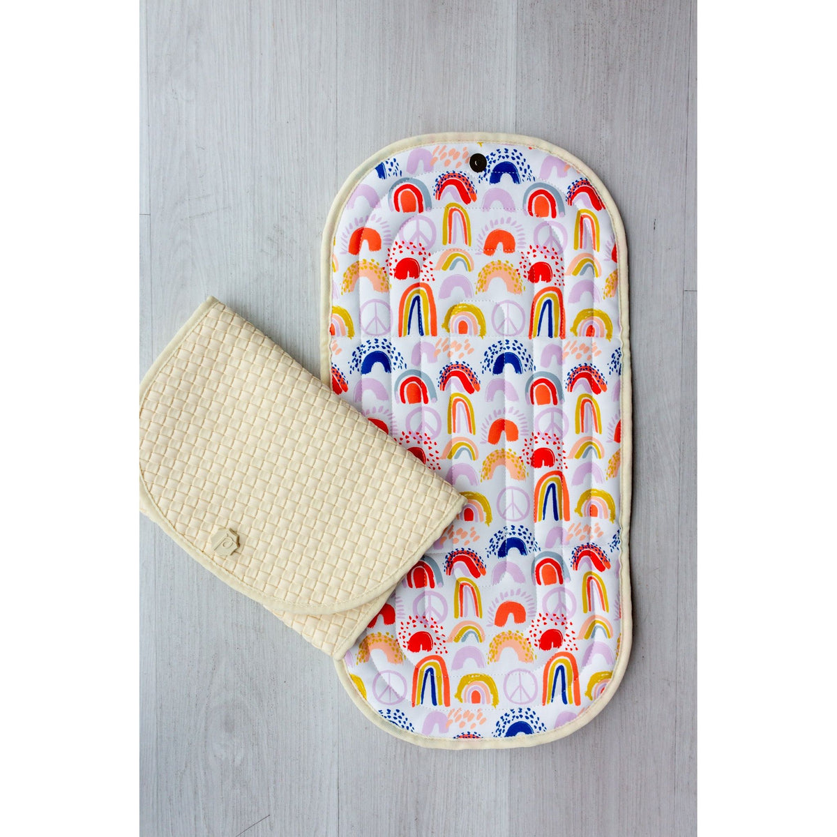Pret® Changing Clutch - Rainbows Pink