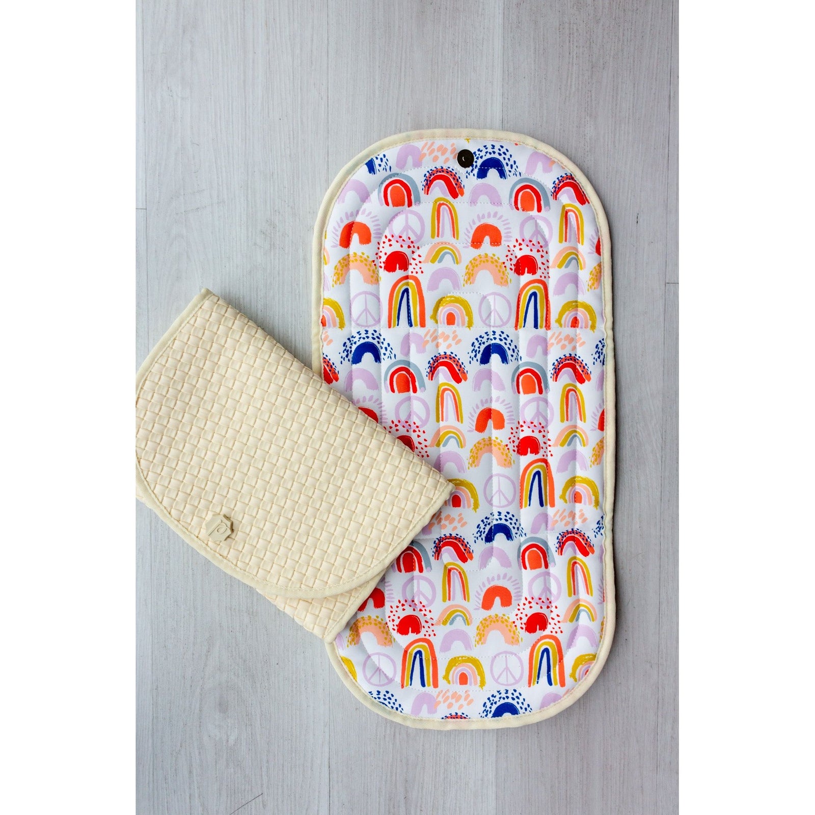 Pret® Changing Clutch - Rainbows Pink