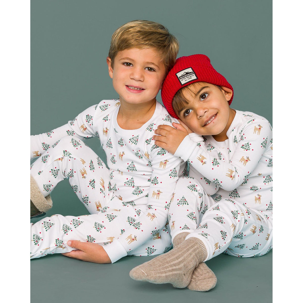 The Organic Long Sleeve Pajama Set [Tinsel Trees]
