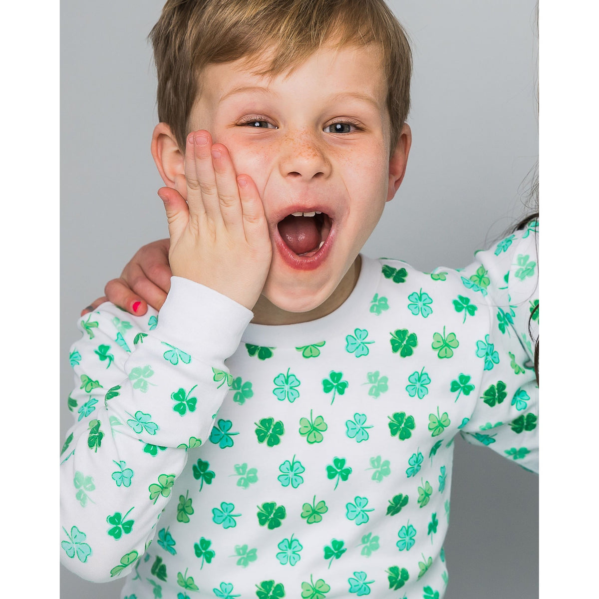 The Organic Long Sleeve Pajama Set [Shamrocks]