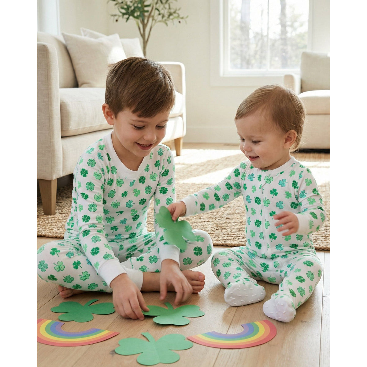 The Organic Long Sleeve Pajama Set [Shamrocks]