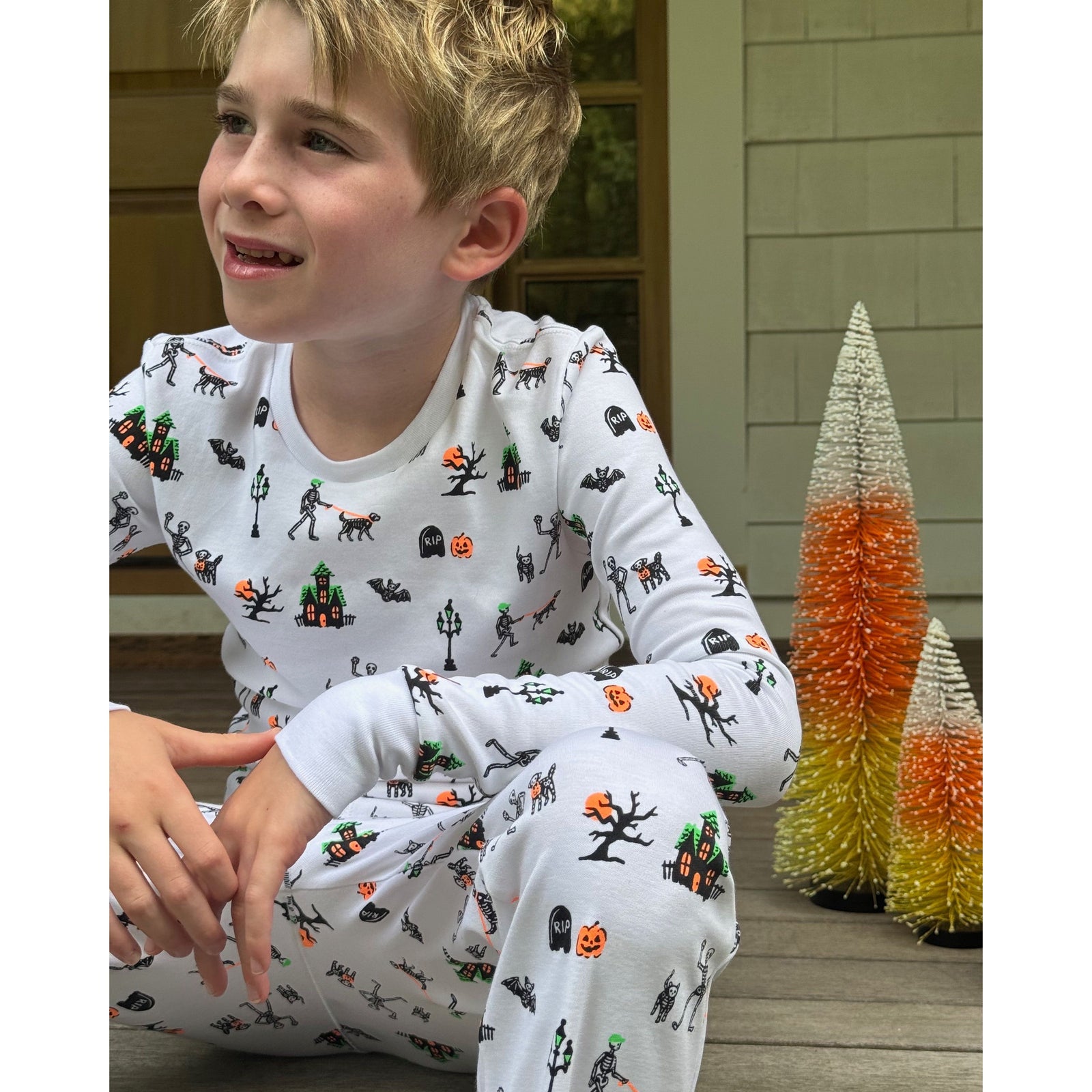 The Organic Long Sleeve Pajama Set [Spooky Skeletons]