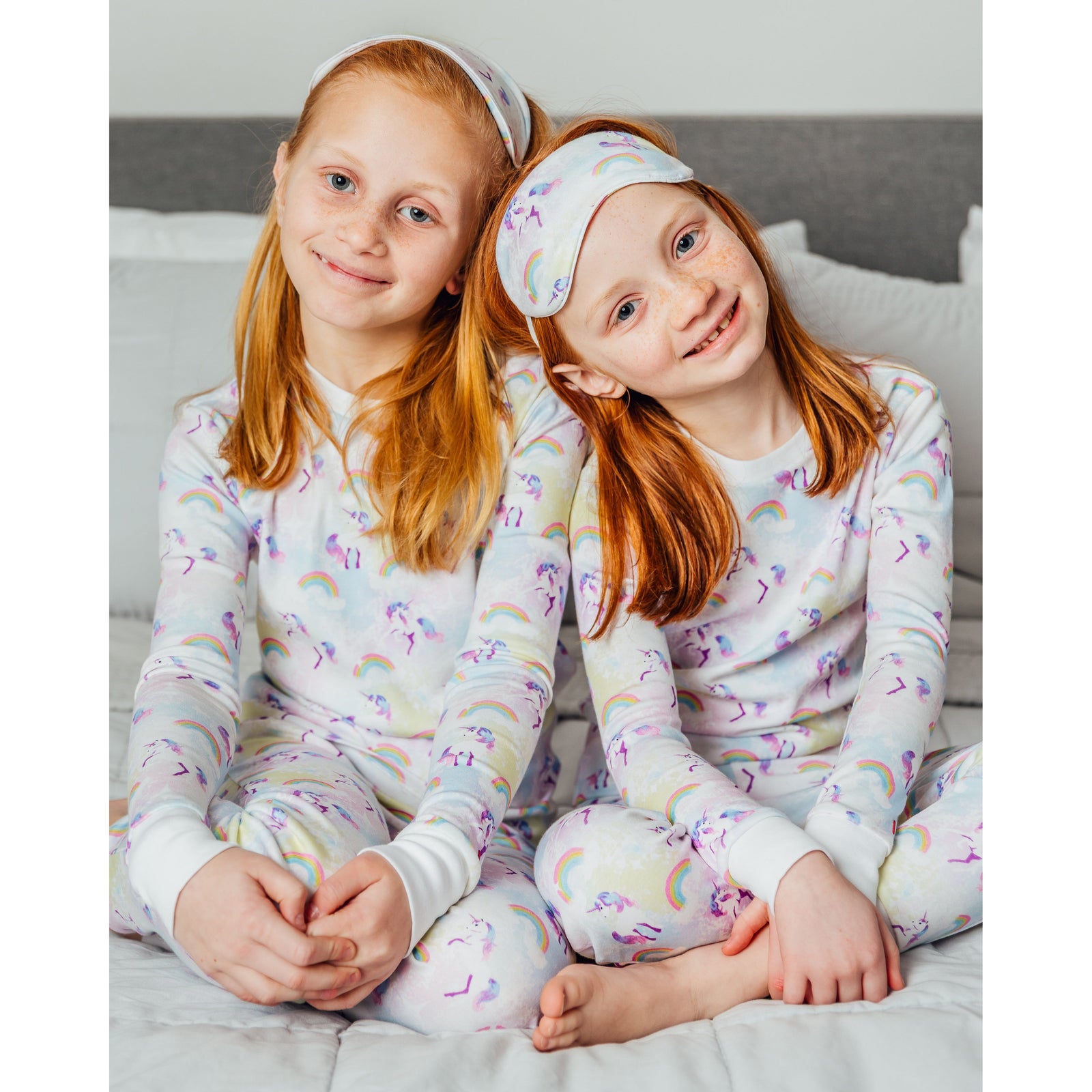 The Organic Long Sleeve Pajama Set [Unicorns and Rainbows]
