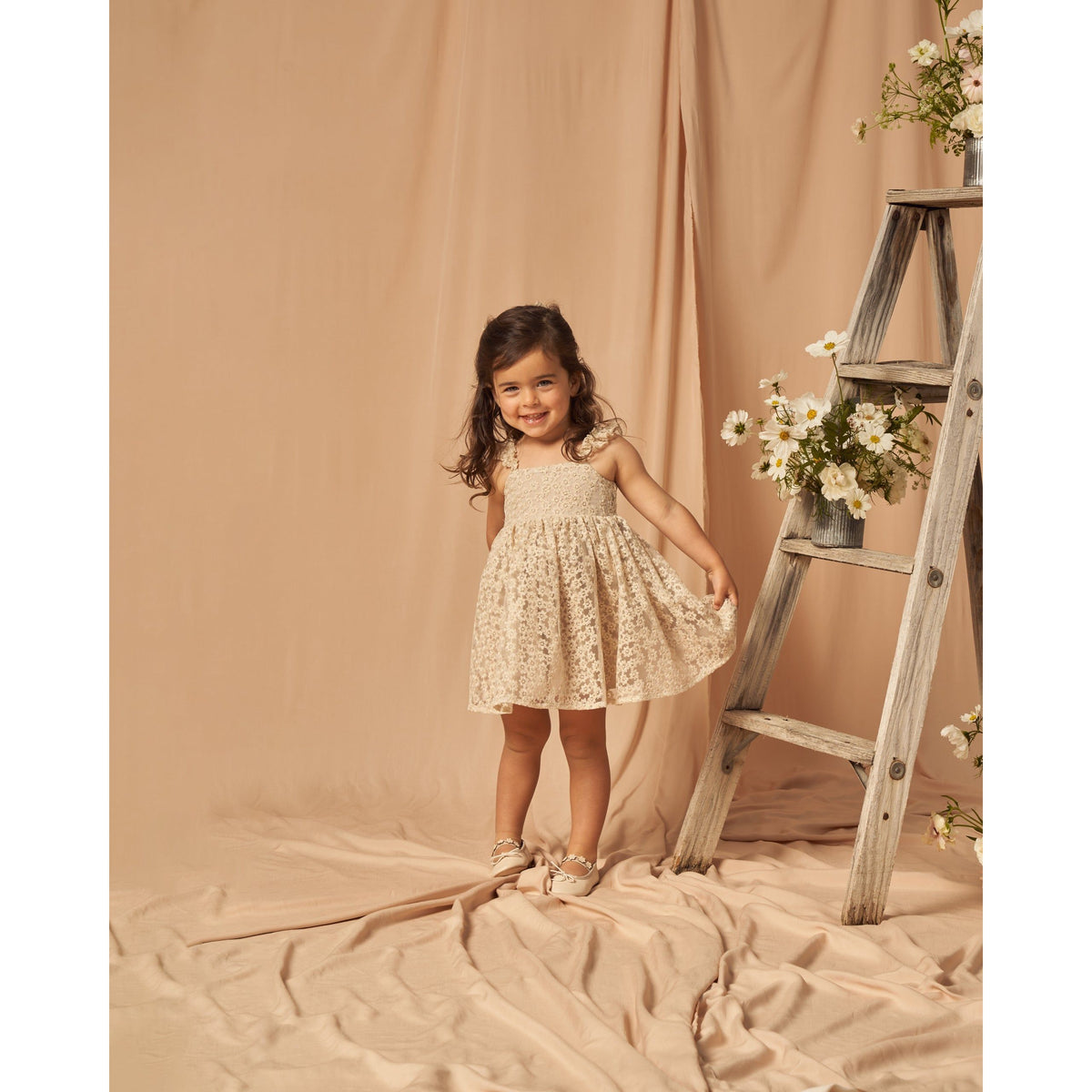 mara dress || champagne daisy