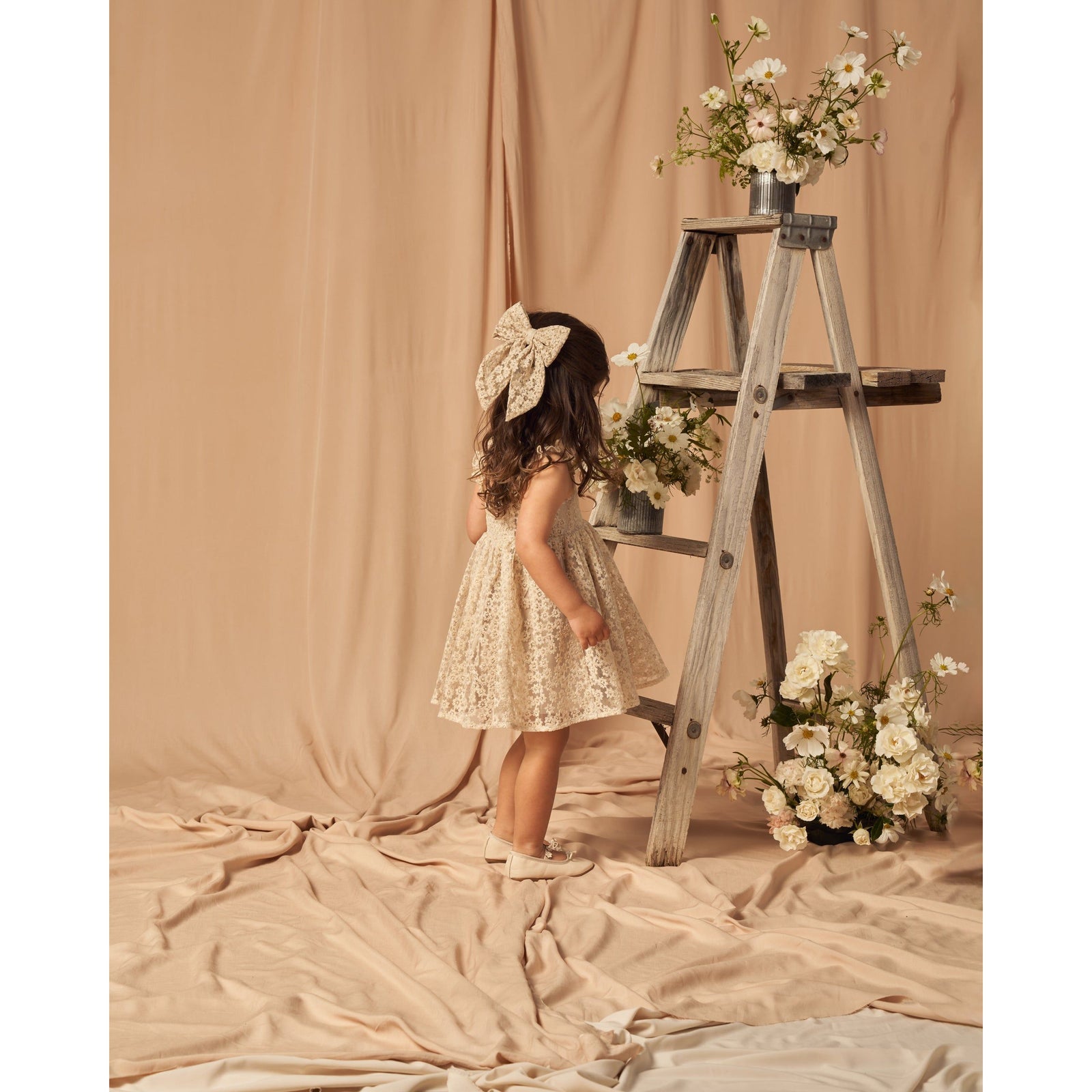 mara dress || champagne daisy