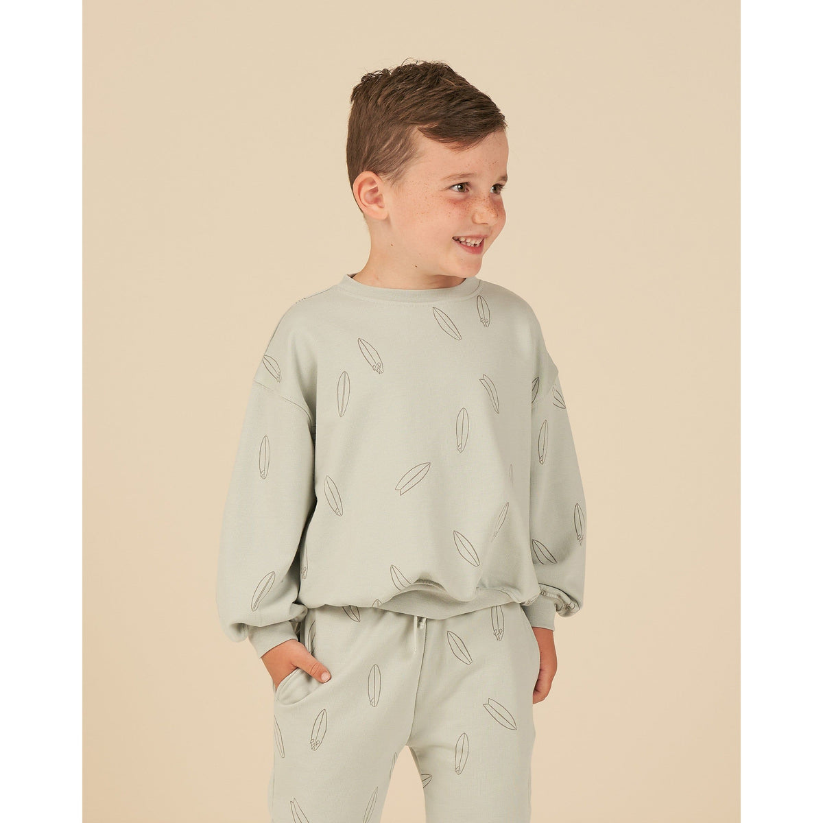 sweatshirt || surfboard