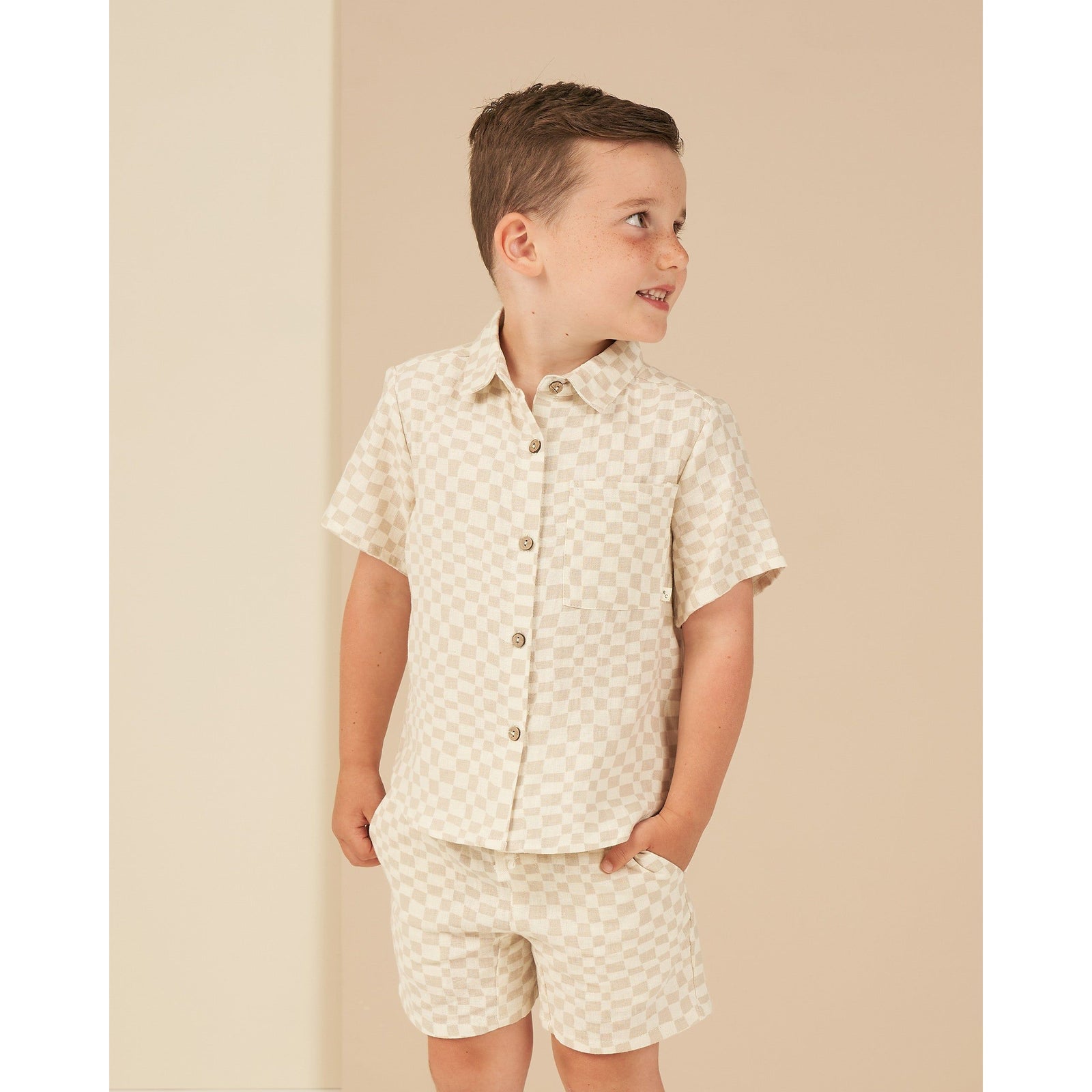 collared short sleeve shirt || dove check