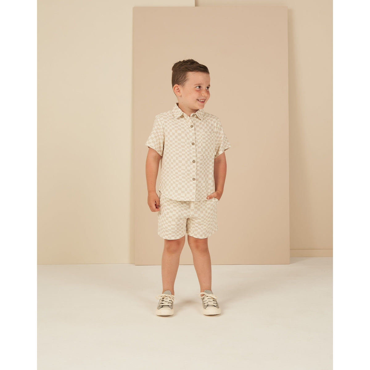 collared short sleeve shirt || dove check