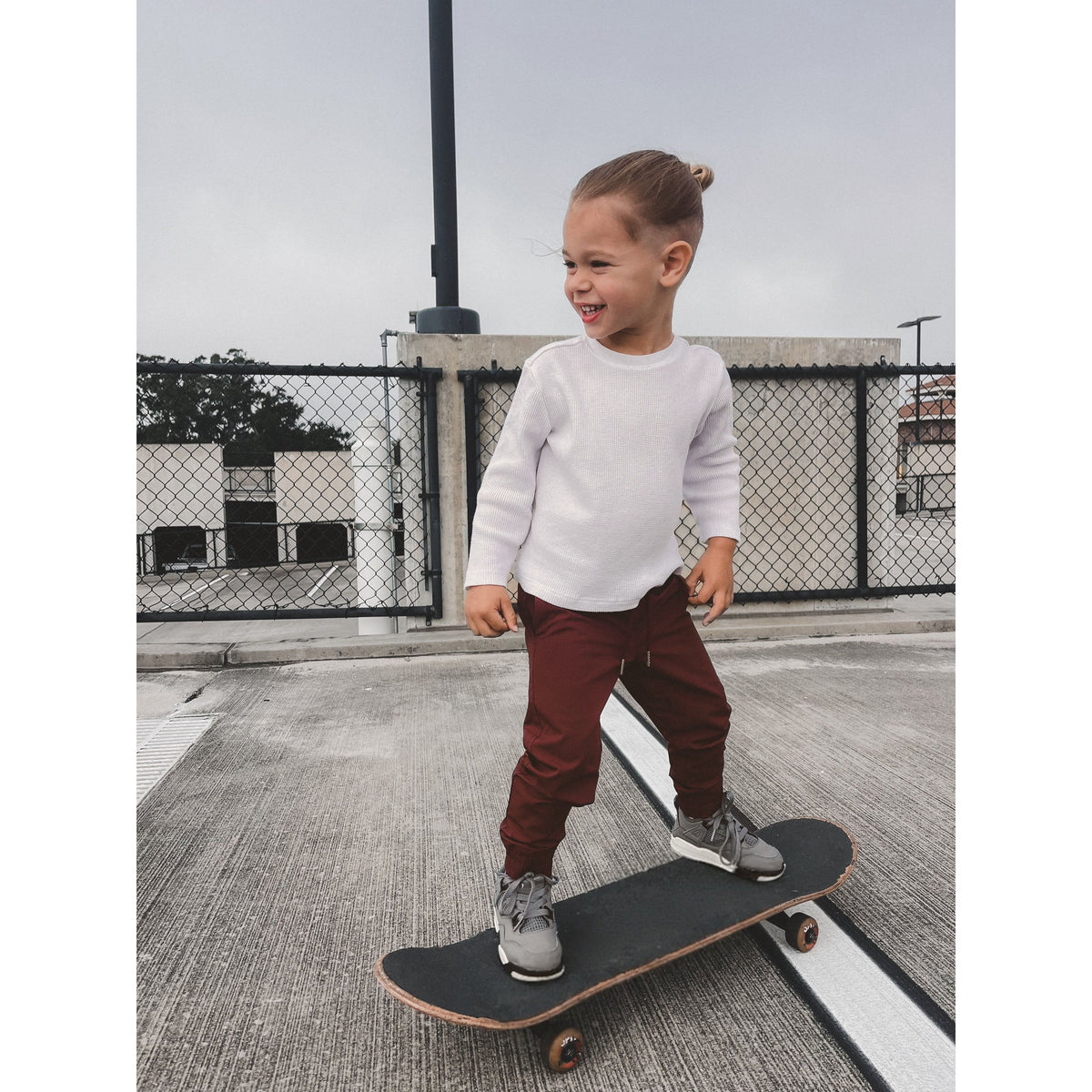 VETERAN SLIM FIT JOGGER - CRIMSON