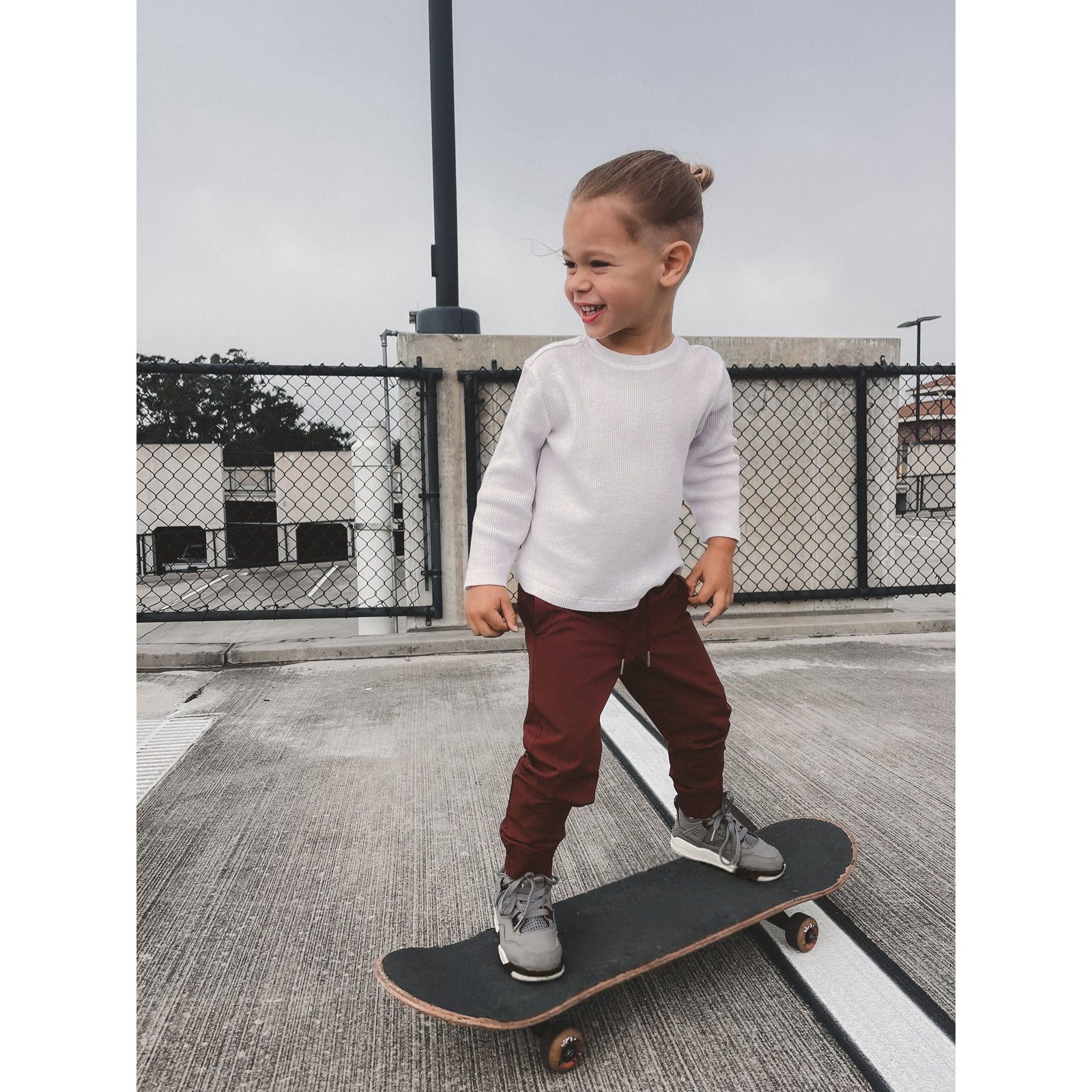 VETERAN SLIM FIT JOGGER - CRIMSON