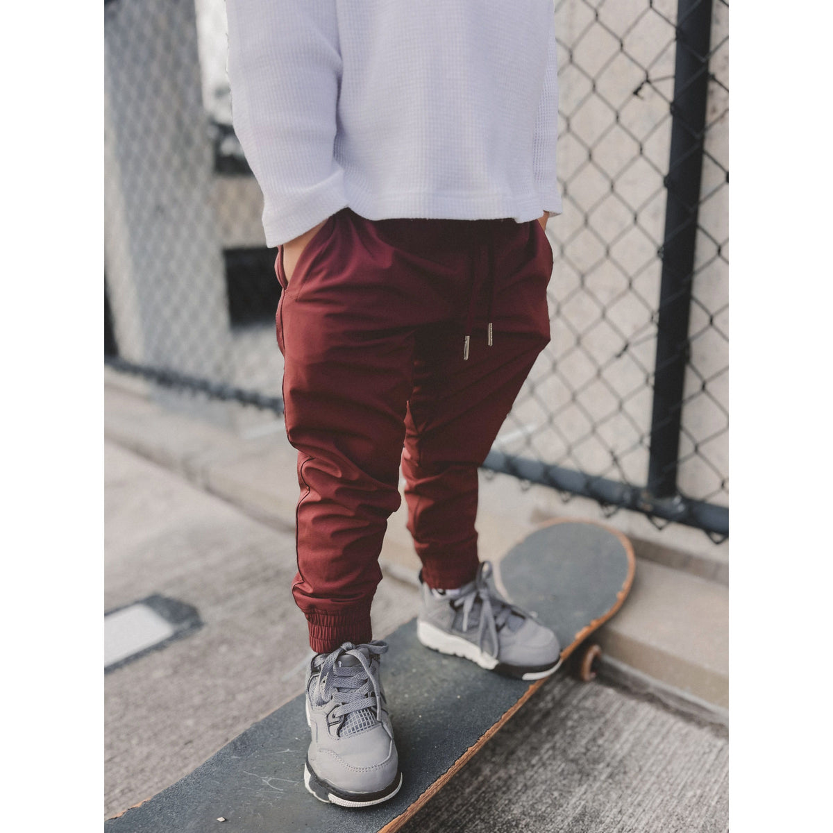 VETERAN SLIM FIT JOGGER - CRIMSON