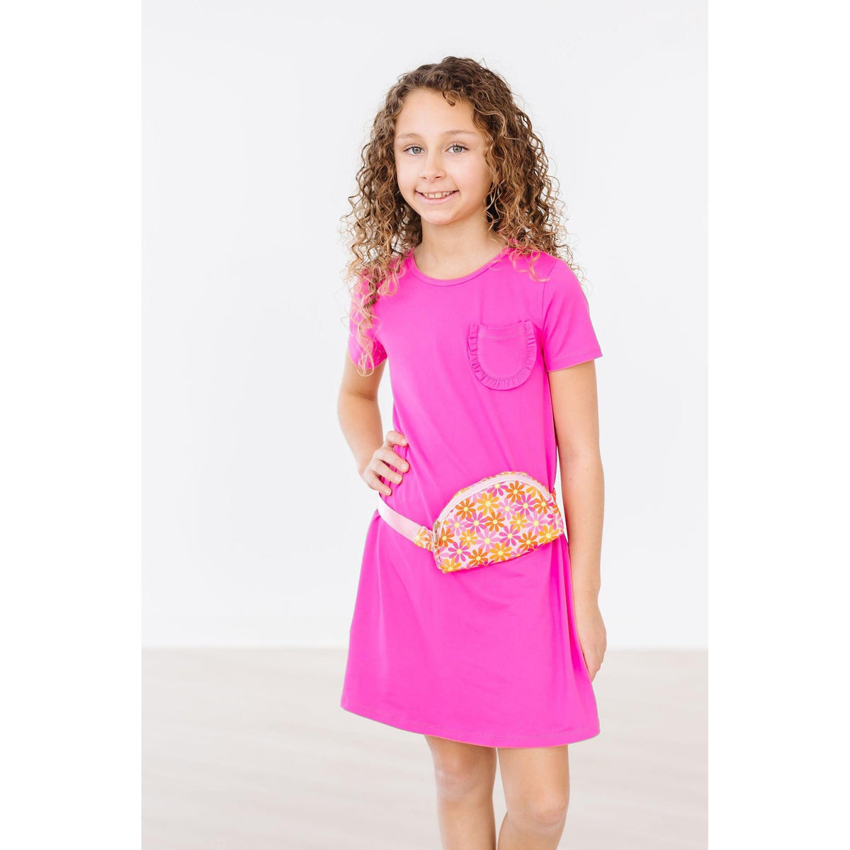 Retro Daisies Belt Bag