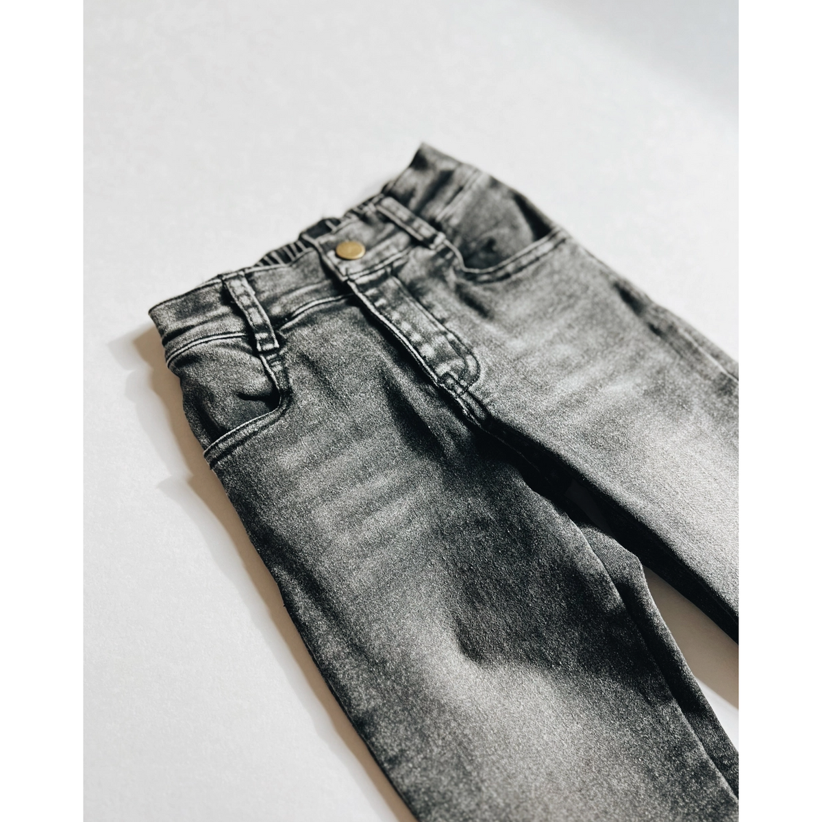 stretch denim | faded black