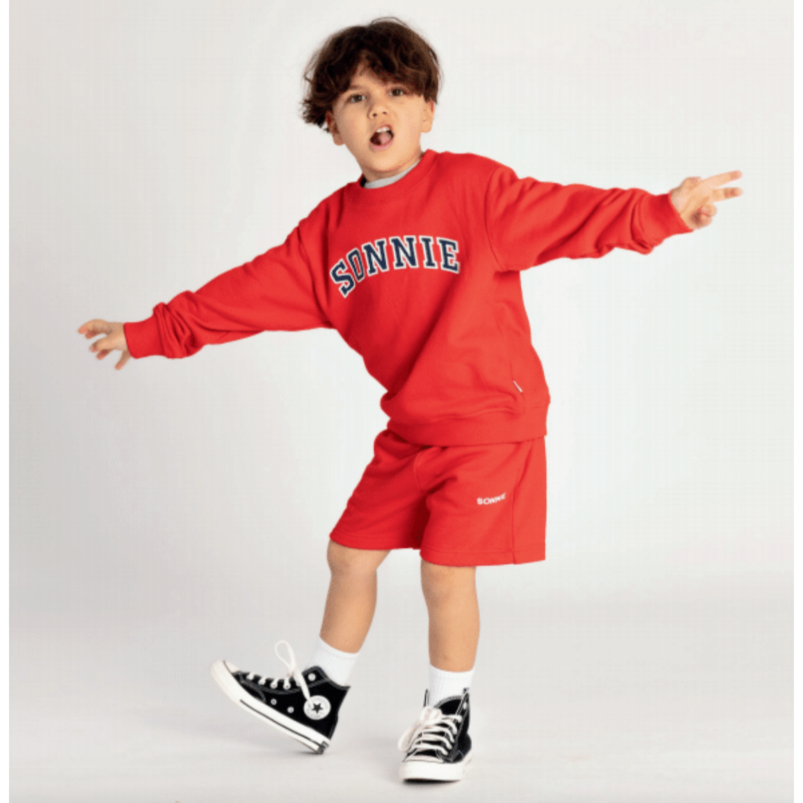 early shorts | team red