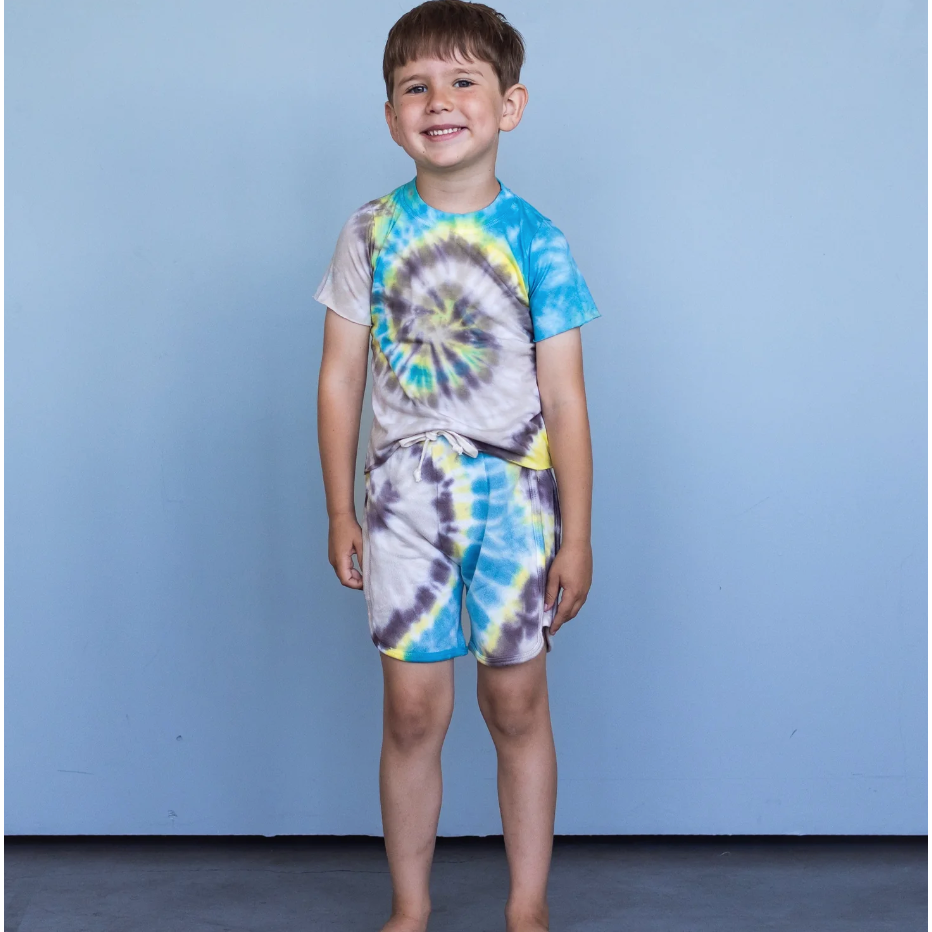 raw hem classic tee + malibu short | dreamscape