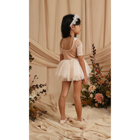 thea tutu || antique