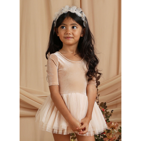 thea tutu || antique