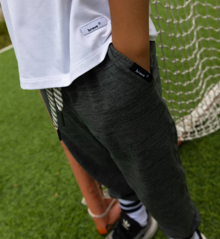 shaker track pants || greyish black